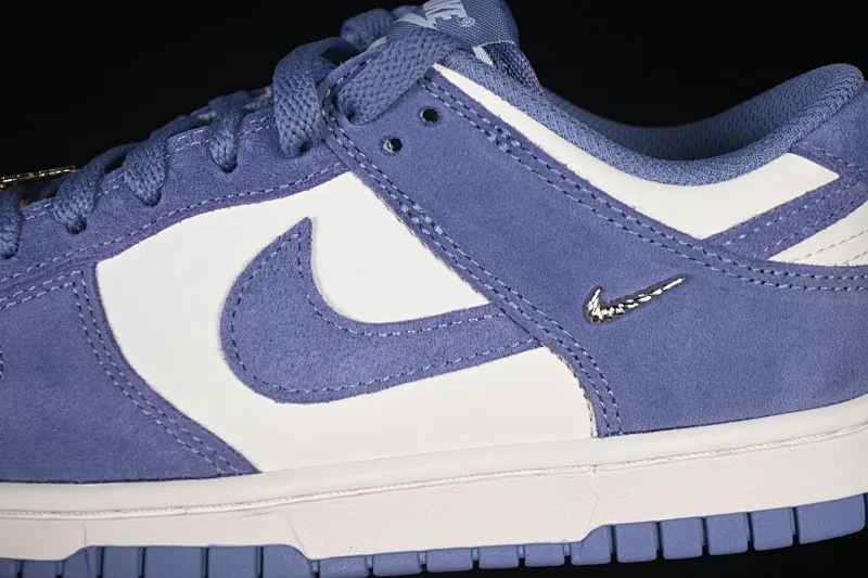 All Categories Nk SB Dunk Series Nk SB Dunk Low Low-top sneakers Nike SB Dunk Low Year of the Horse Blue and White Low-top casual sneakers IB4417-103
